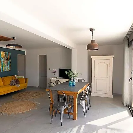 I Levri Ξενοδοχείο με διαμερίσματα 4*